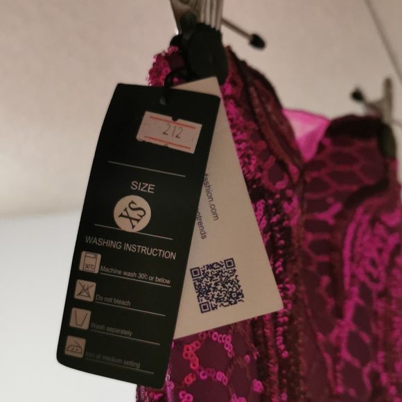 PROM sequin dress fuchsia. Ladies XS - Picture 7 of 7